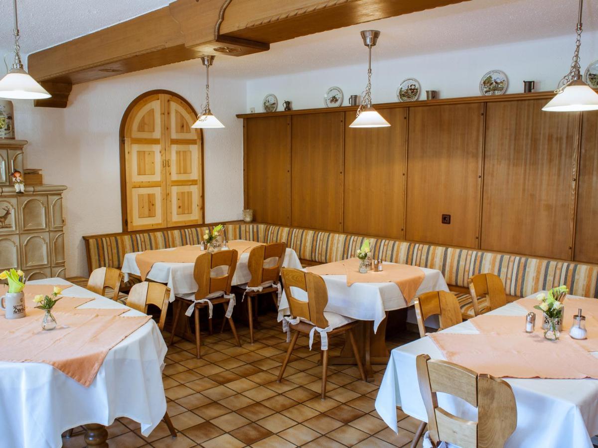 Gasthof Zur Behringersmuehle Goessweinstein Exterior foto