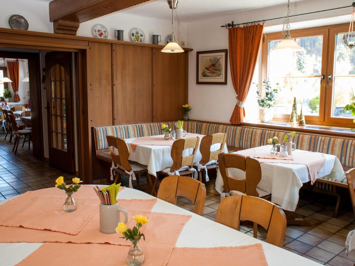 Gasthof Zur Behringersmuehle Goessweinstein Exterior foto